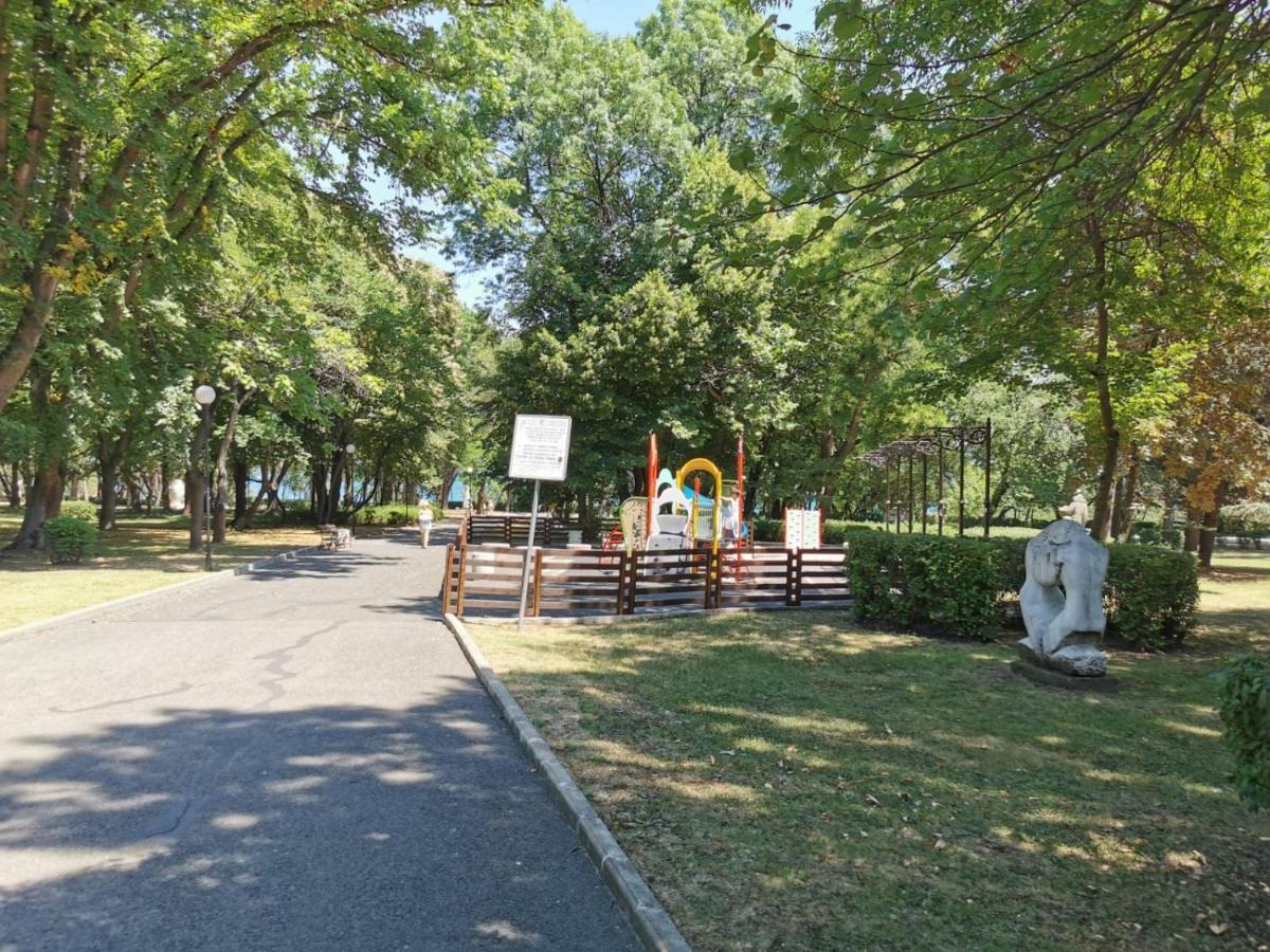 Апартаменты Lucy Apartament Бургас Экстерьер фото